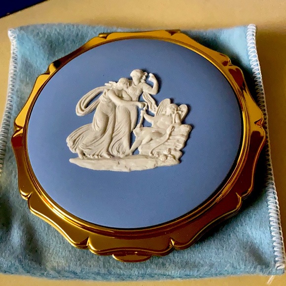 20th Century Wedgwood & Gift Bronze Powder Compact by, Stratton , England New! - Picture 6 of 15